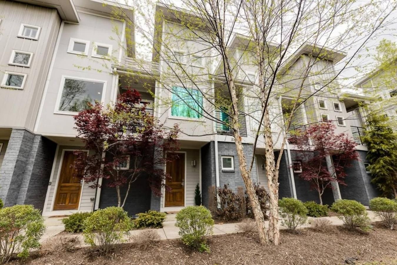 Holiday home Funk House. Mins To Broadway. Parking *