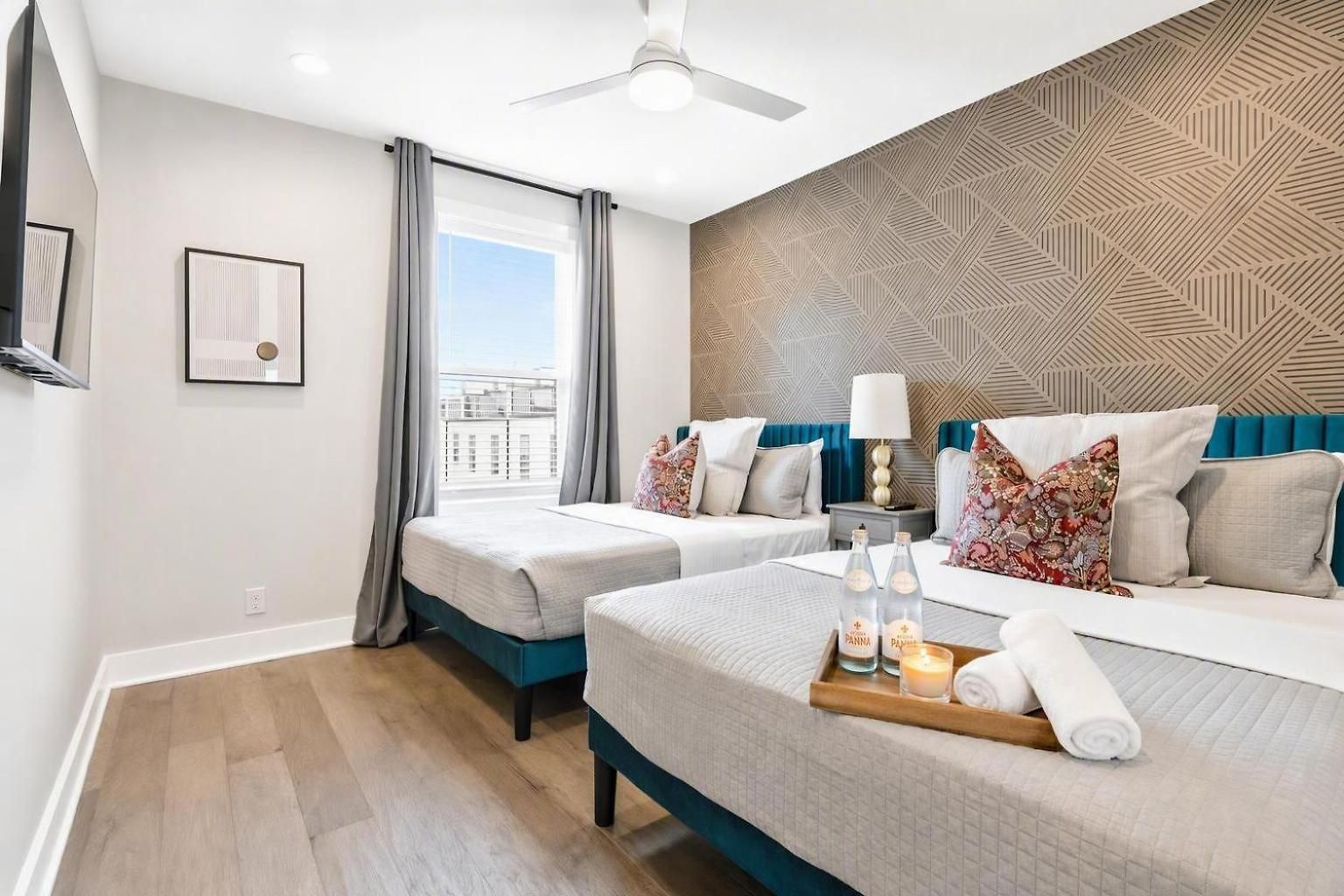 Rooftop Deck Townhome Sleeps 12 Near Geodis Park Nashville
