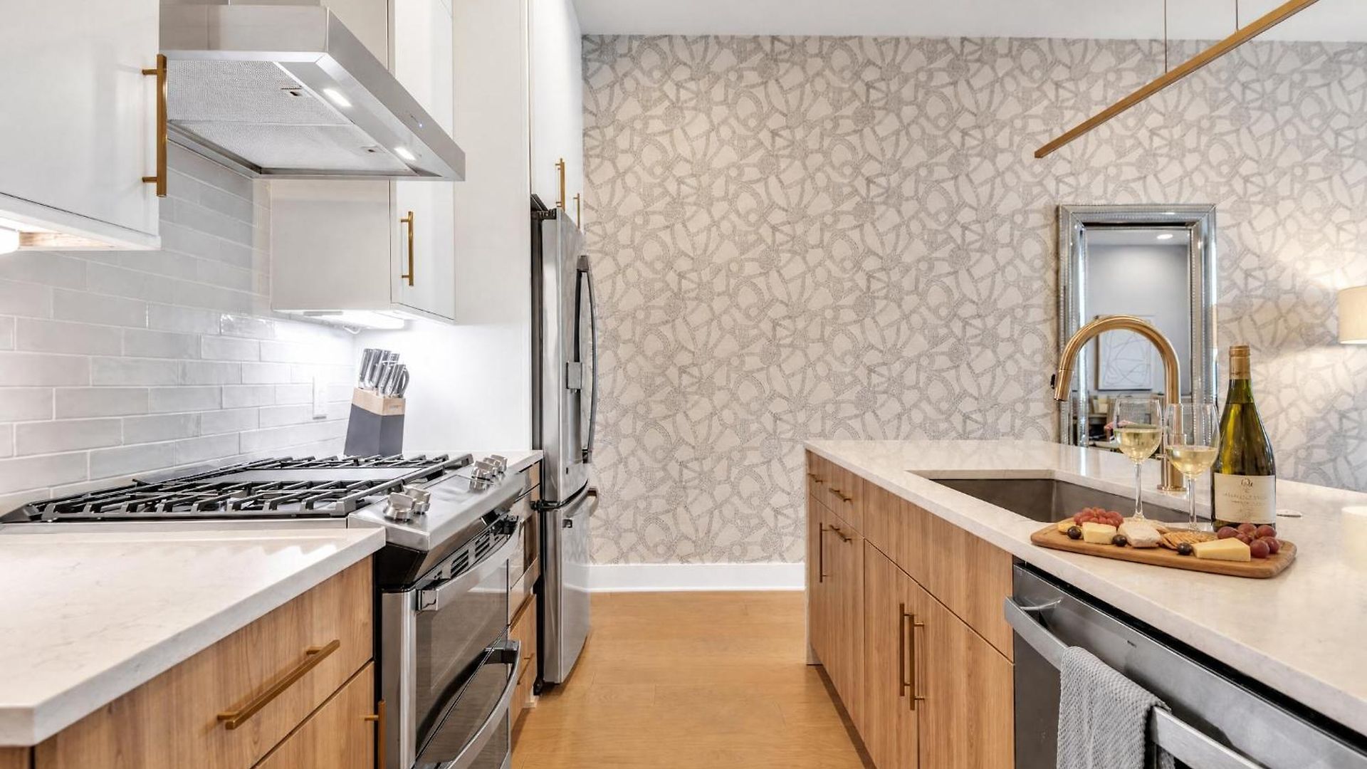 2 Rooftop Homes - Sleeps 24 - Near Geodis Park * Nashville