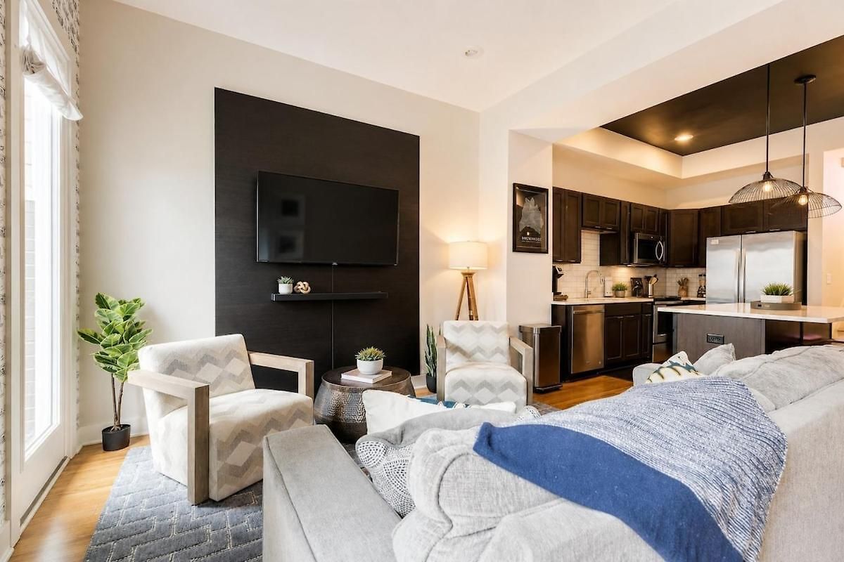 Holiday home Funk House. Mins To Broadway. Parking *