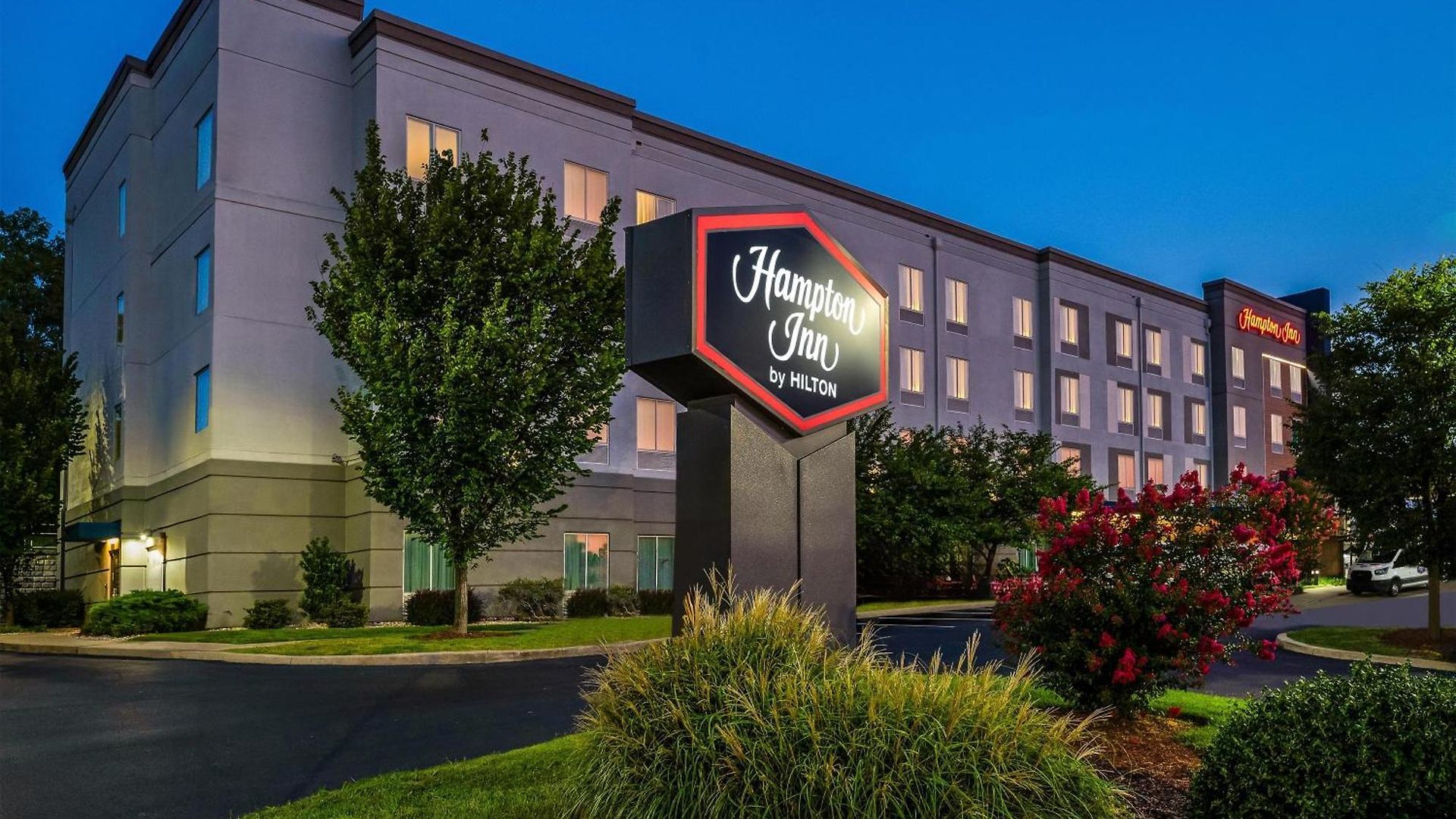 Hampton By Hilton Airport Century Place Hotel Nashville