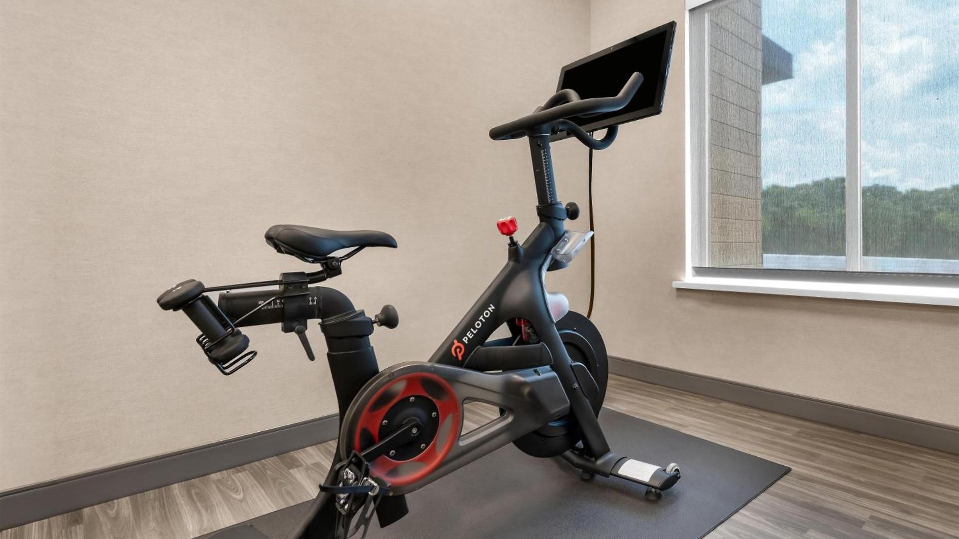 Hotel Hampton By Hilton Airport Century Place