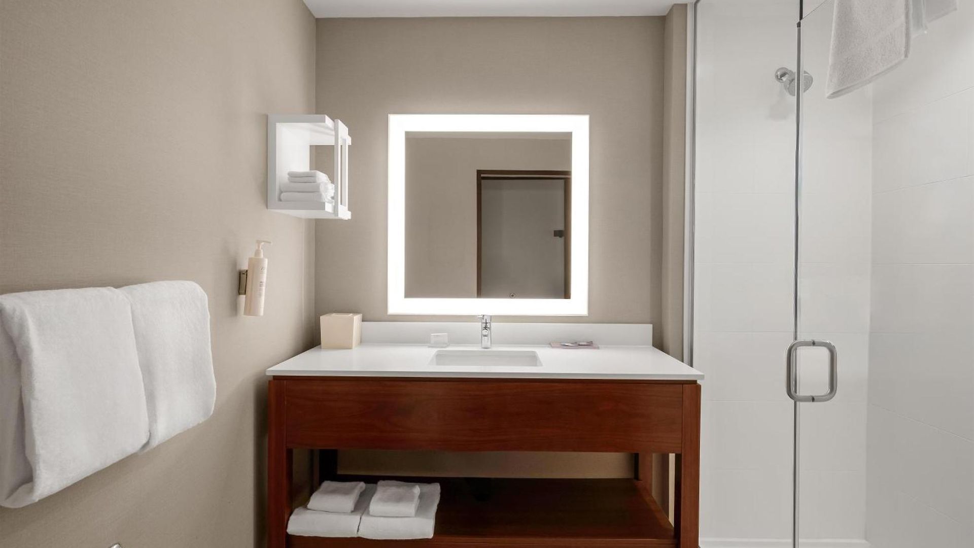 Hampton By Hilton Airport Century Place 3* Nashville