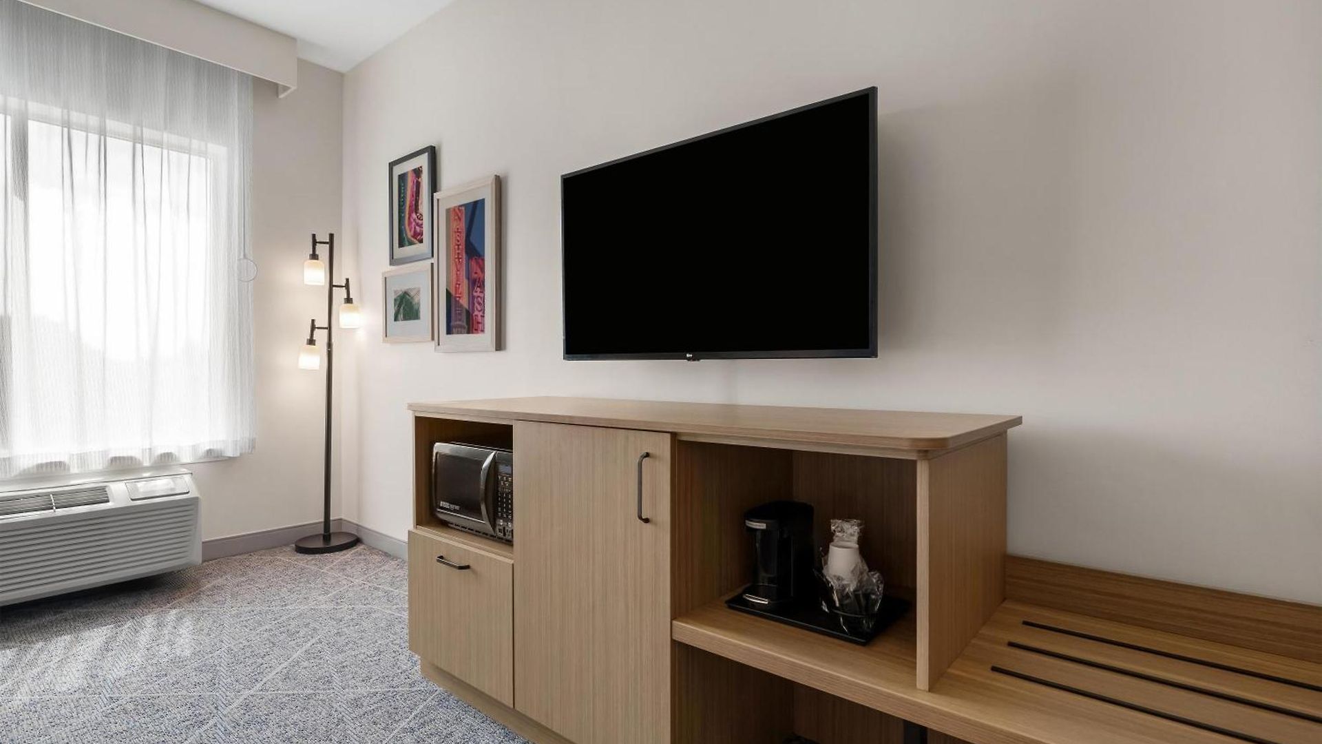 Hotel Hampton By Hilton Airport Century Place 3*