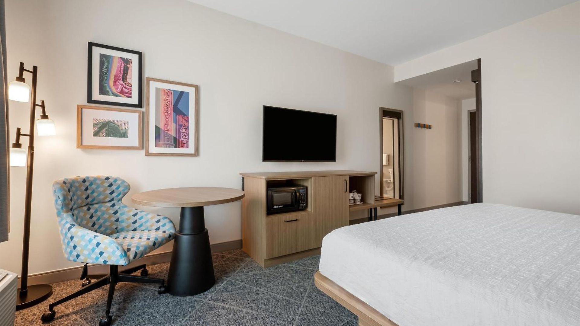 Hampton By Hilton Airport Century Place 3*
