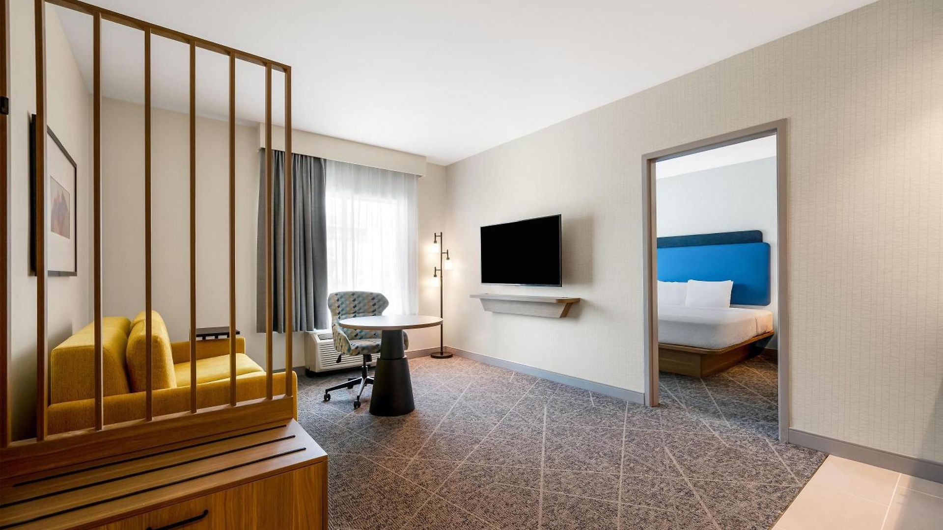 Hampton By Hilton Airport Century Place Hotel