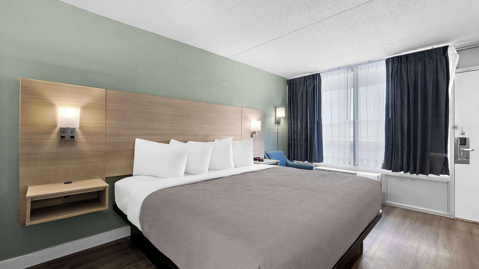 Quality - Opryland Area 4*
