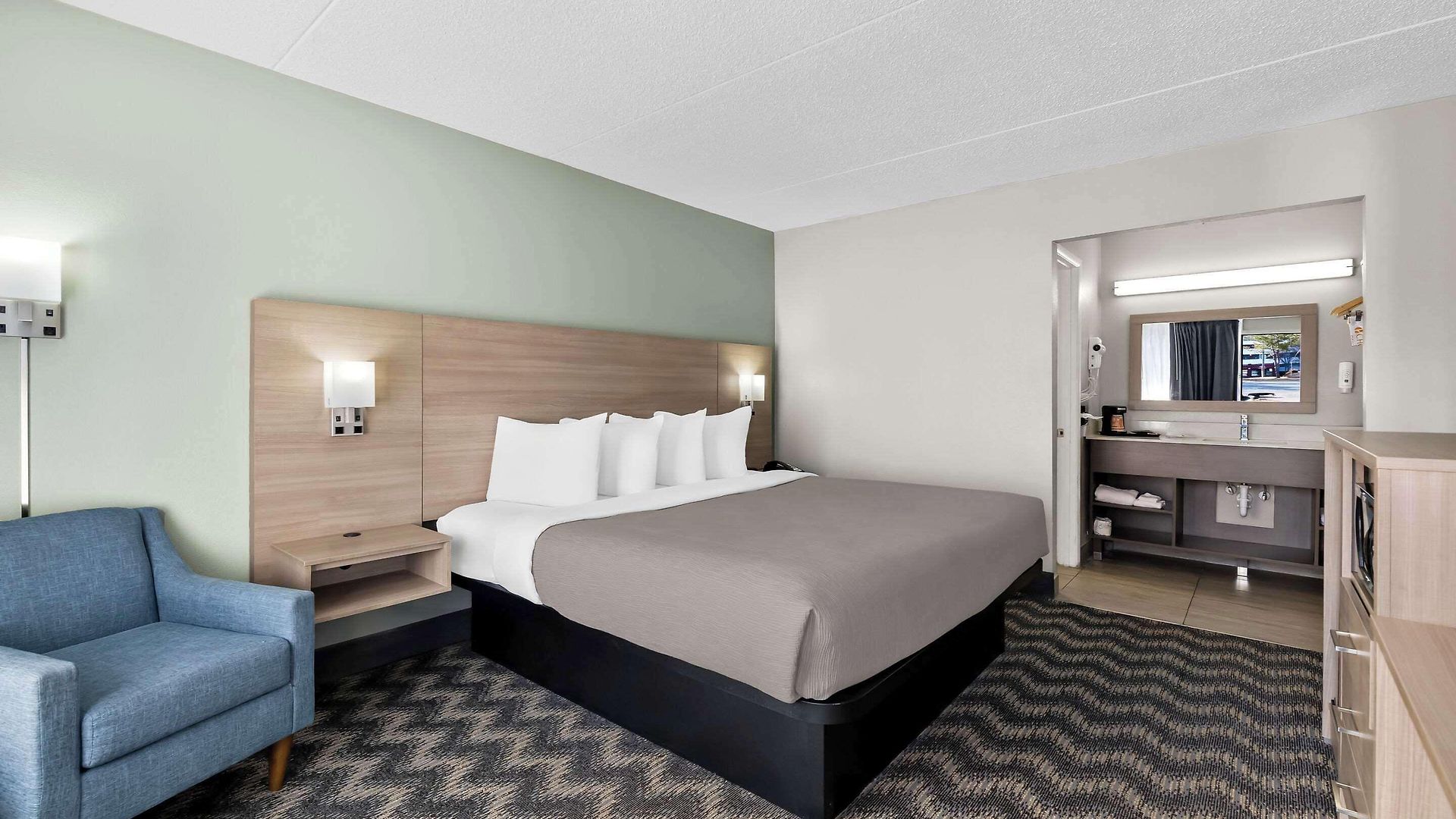Quality - Opryland Area 4*