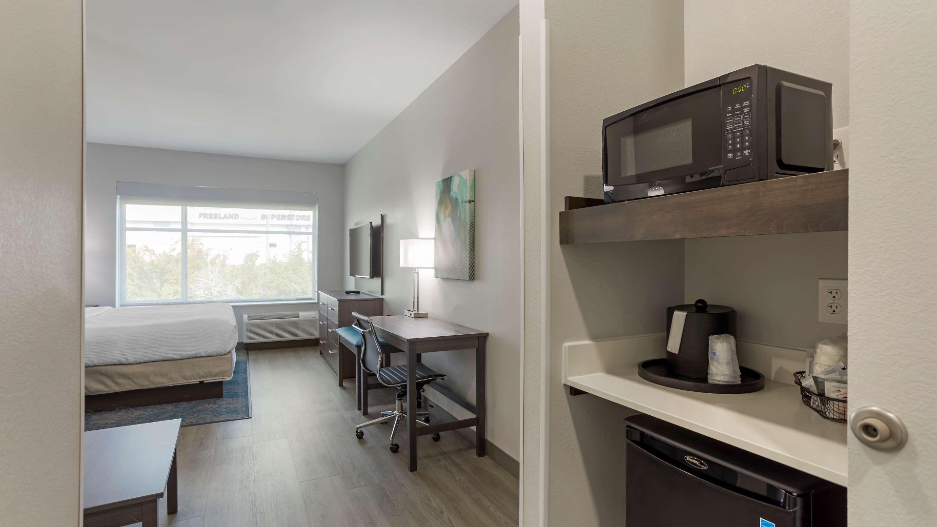 Fairfield By Marriott & Antioch 2*
