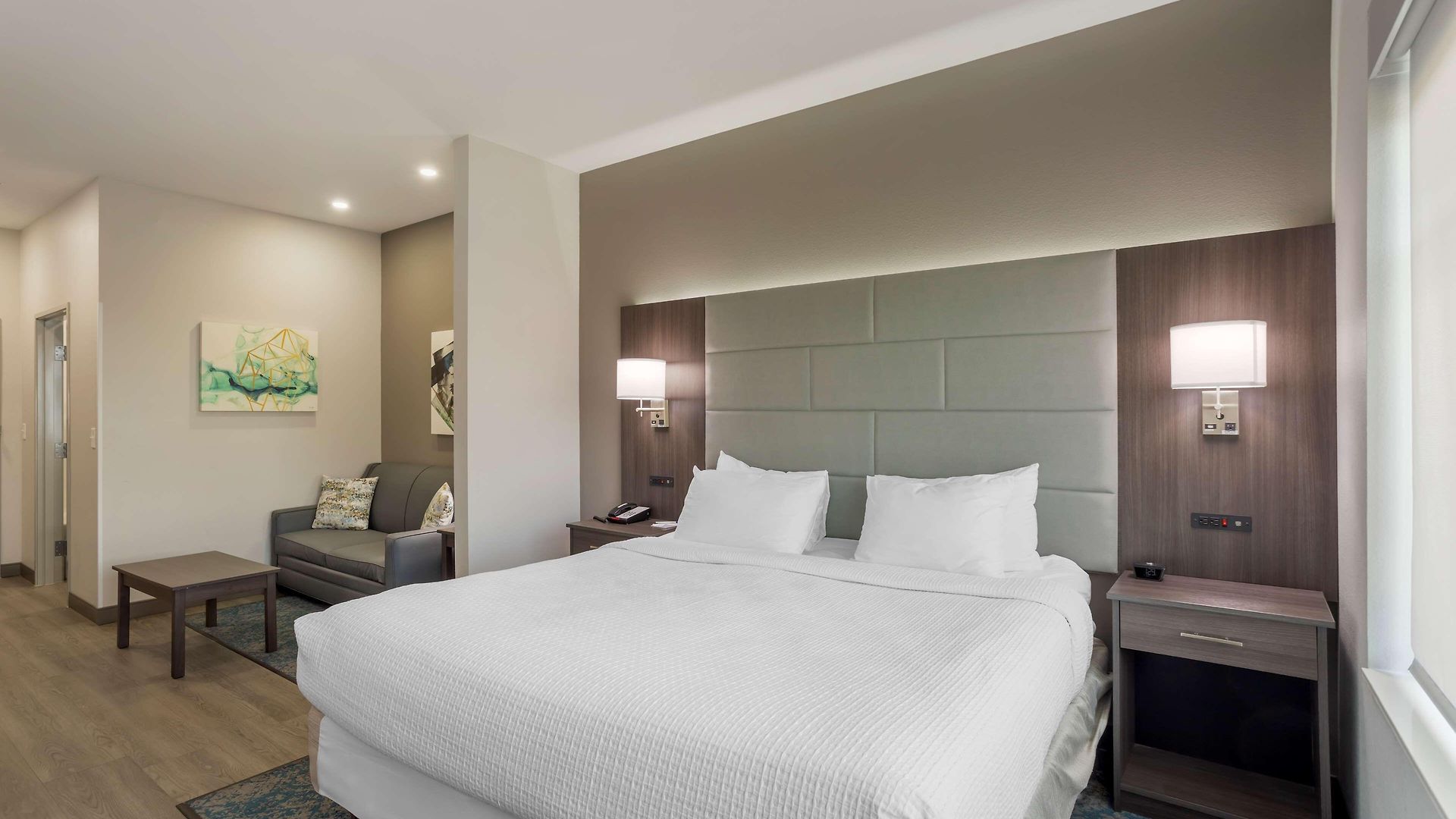 Fairfield By Marriott & Antioch 2*