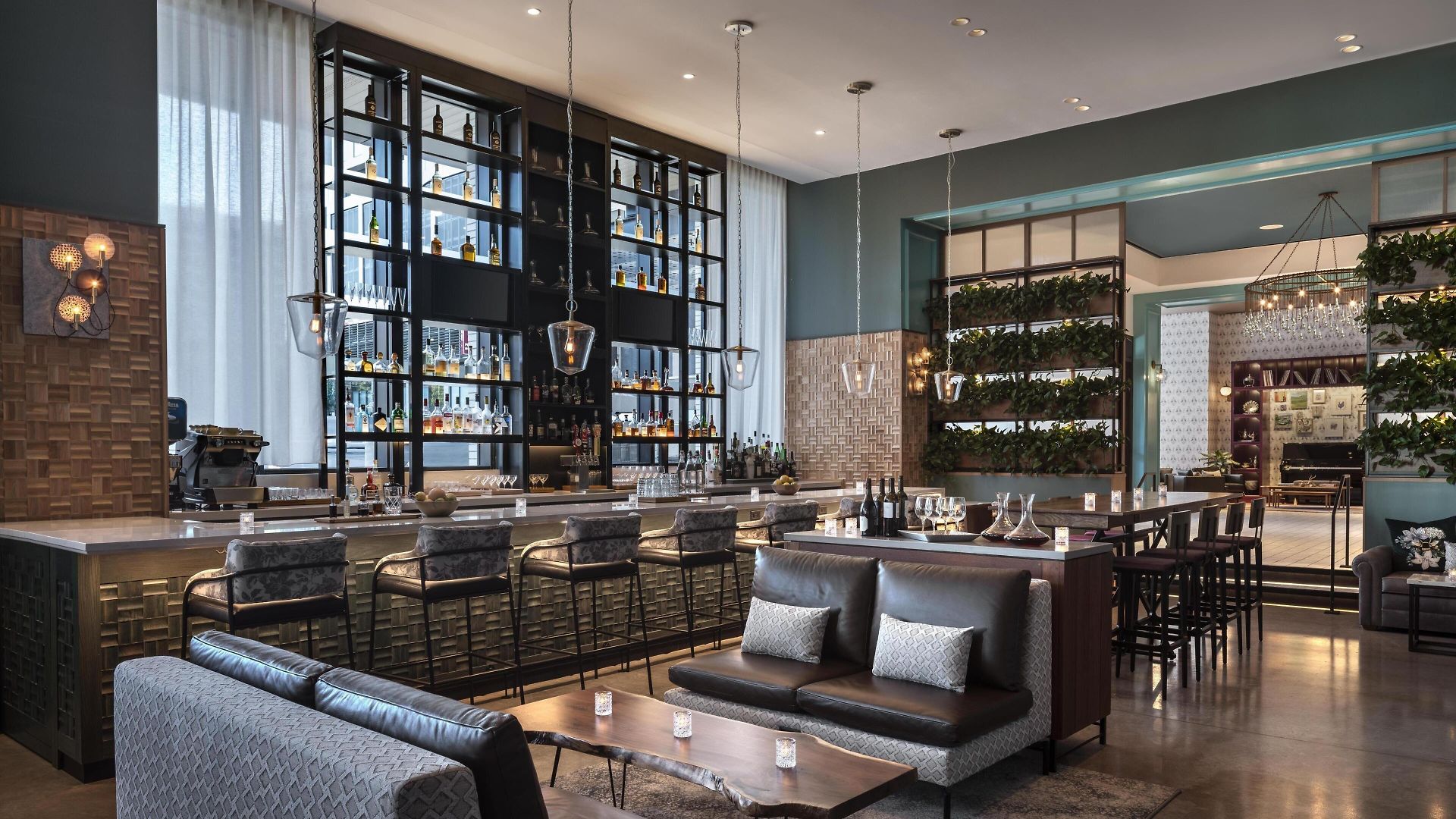 Hotel Hyatt Centric Downtown 4*