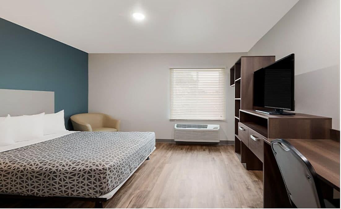 Hotel Woodspring Hermitage - Airport