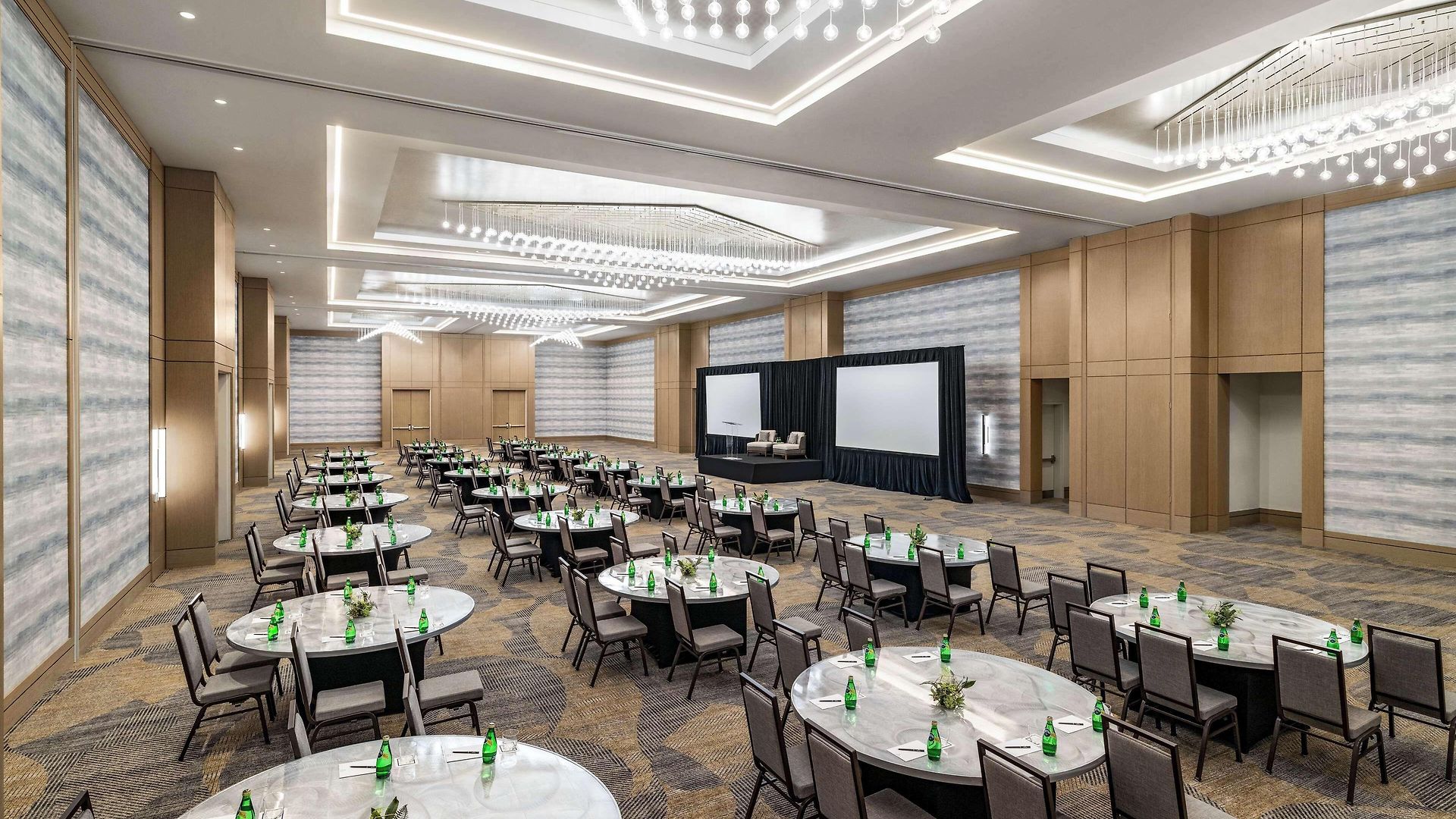Hilton Bna Airport Terminal Hotel