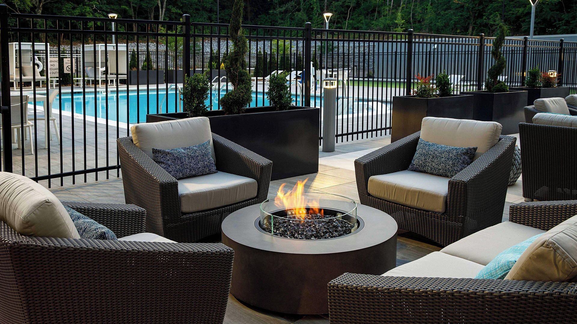 Element By Marriott Airport 3*