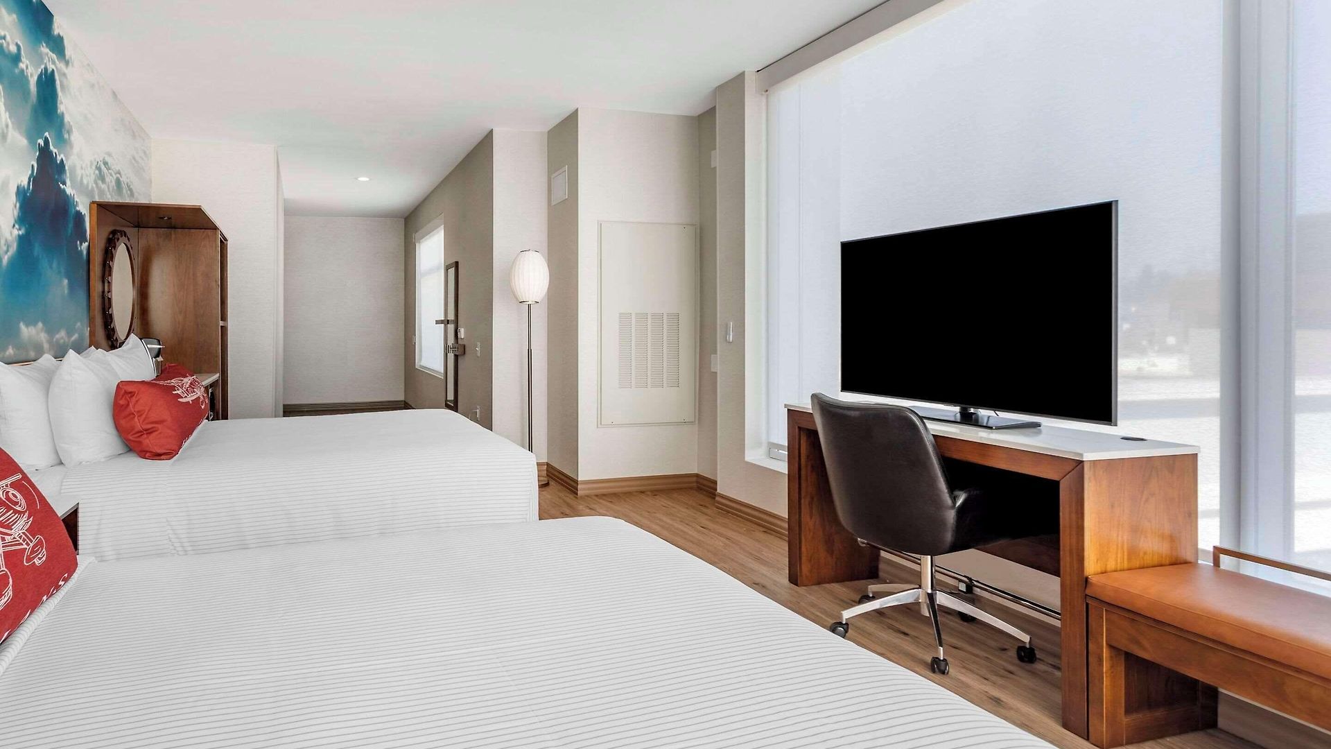 Cambria Airport Hotel