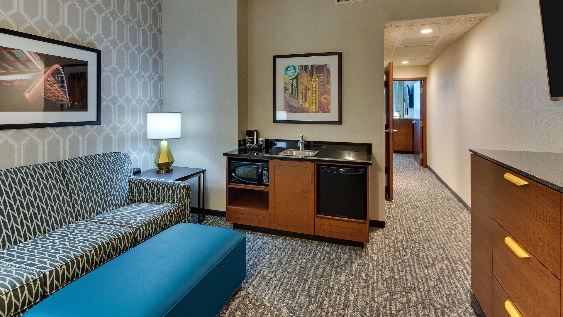 Hotel Drury Plaza Downtown 4*