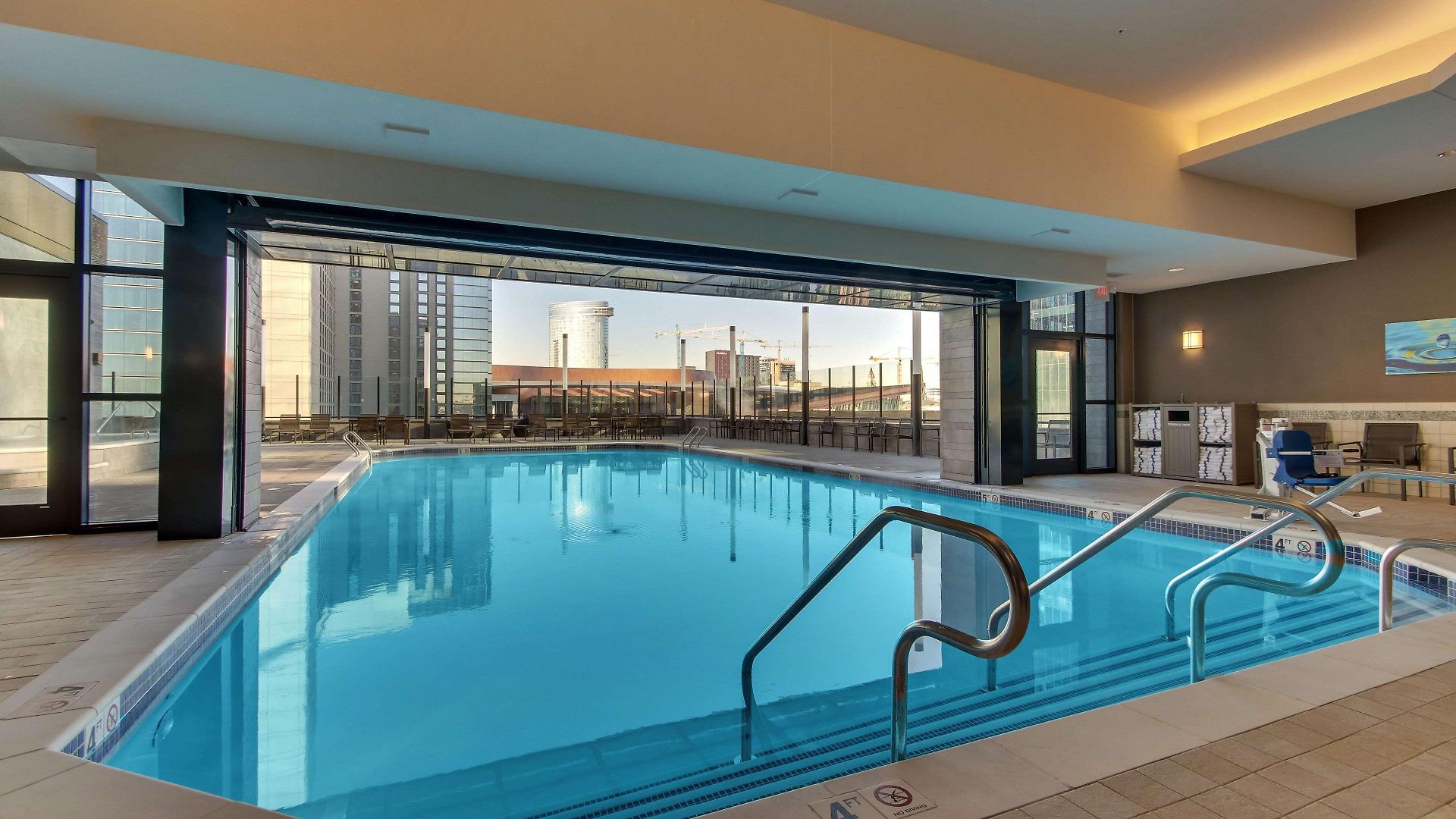 Drury Plaza Downtown 4*