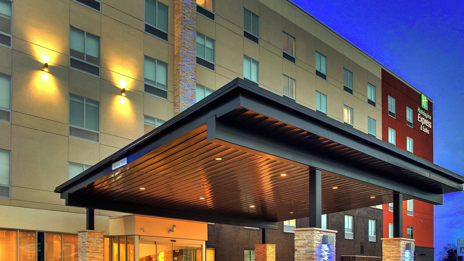 Express & - Metrocenter Downtown By Ihg Hotel