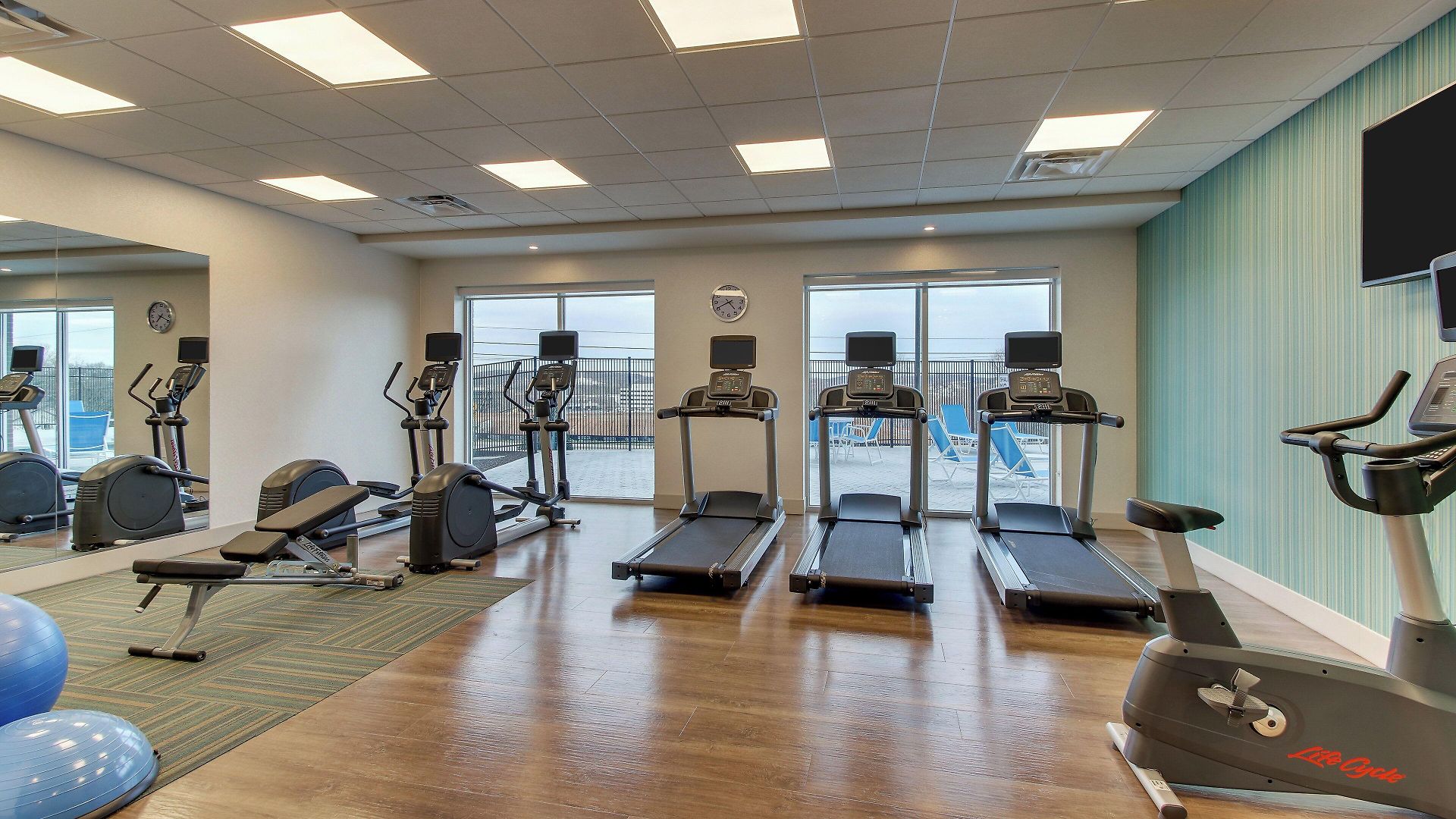Hotel Express & - Metrocenter Downtown By Ihg 3*