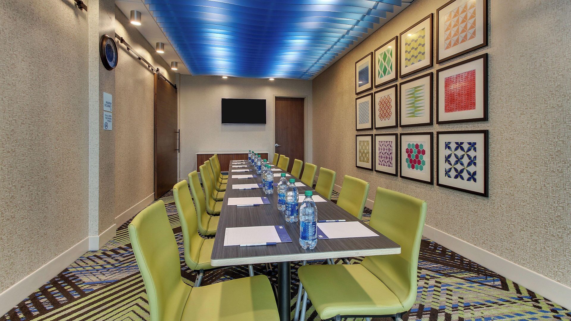 Express & - Metrocenter Downtown By Ihg Hotel 3*