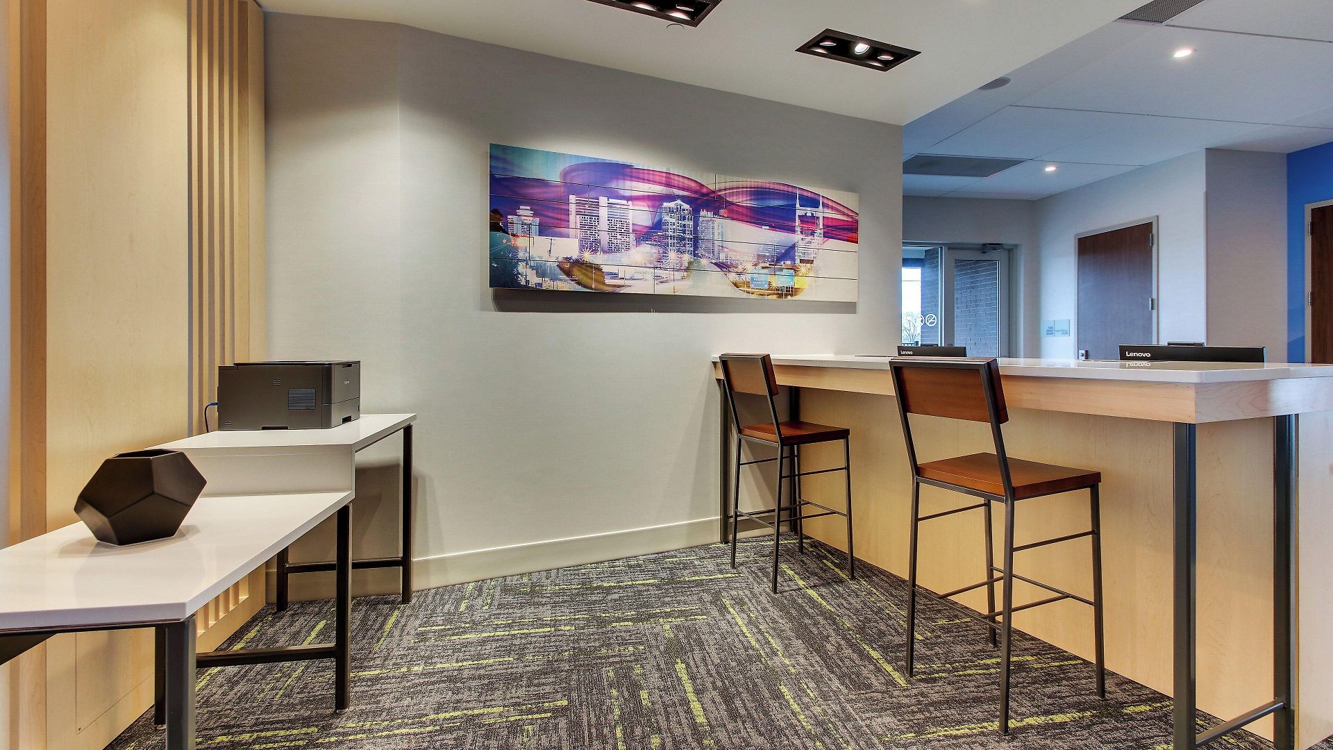 Express & - Metrocenter Downtown By Ihg