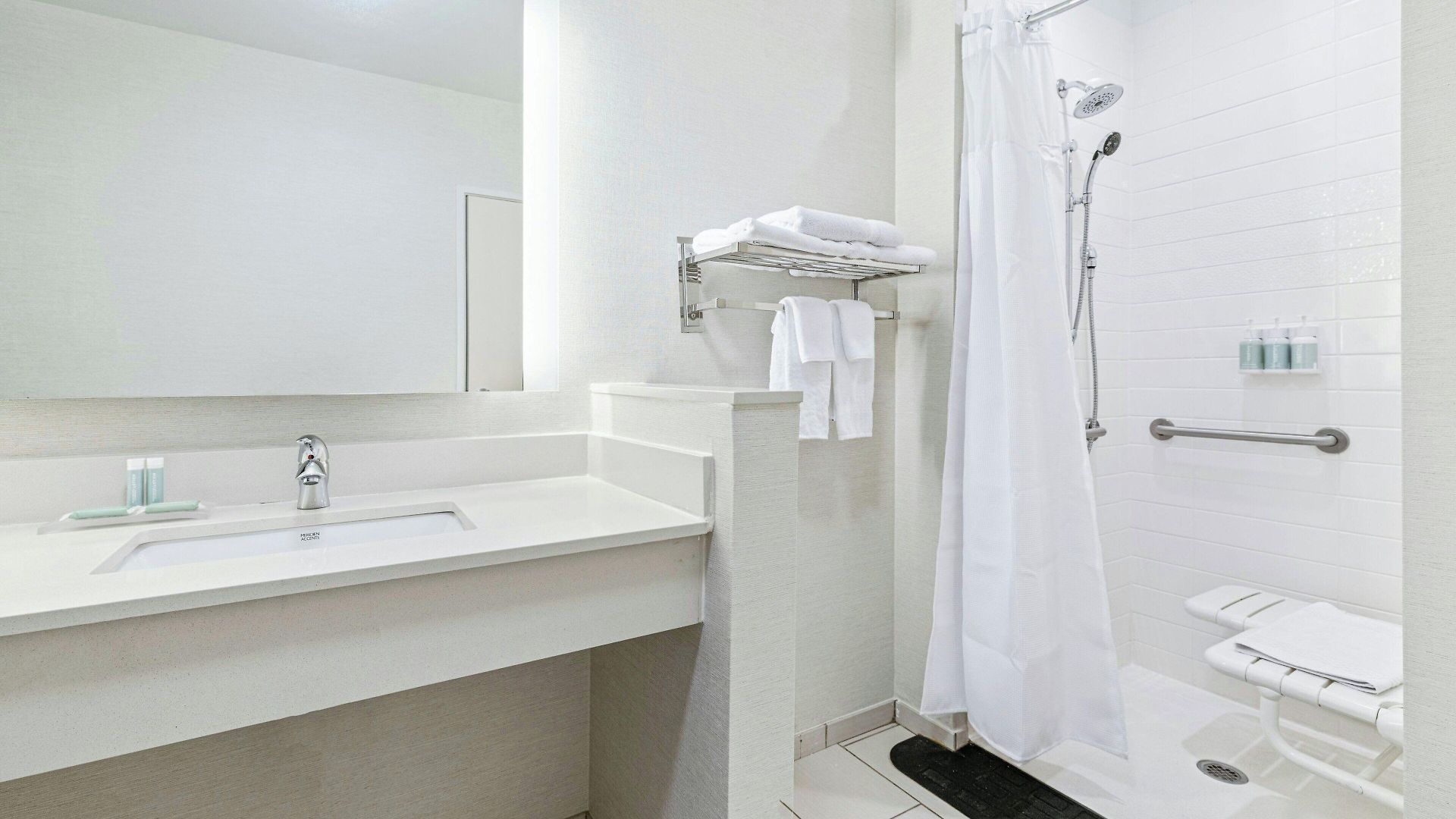 Fairfield & By Marriott Downtown-metrocenter 3*