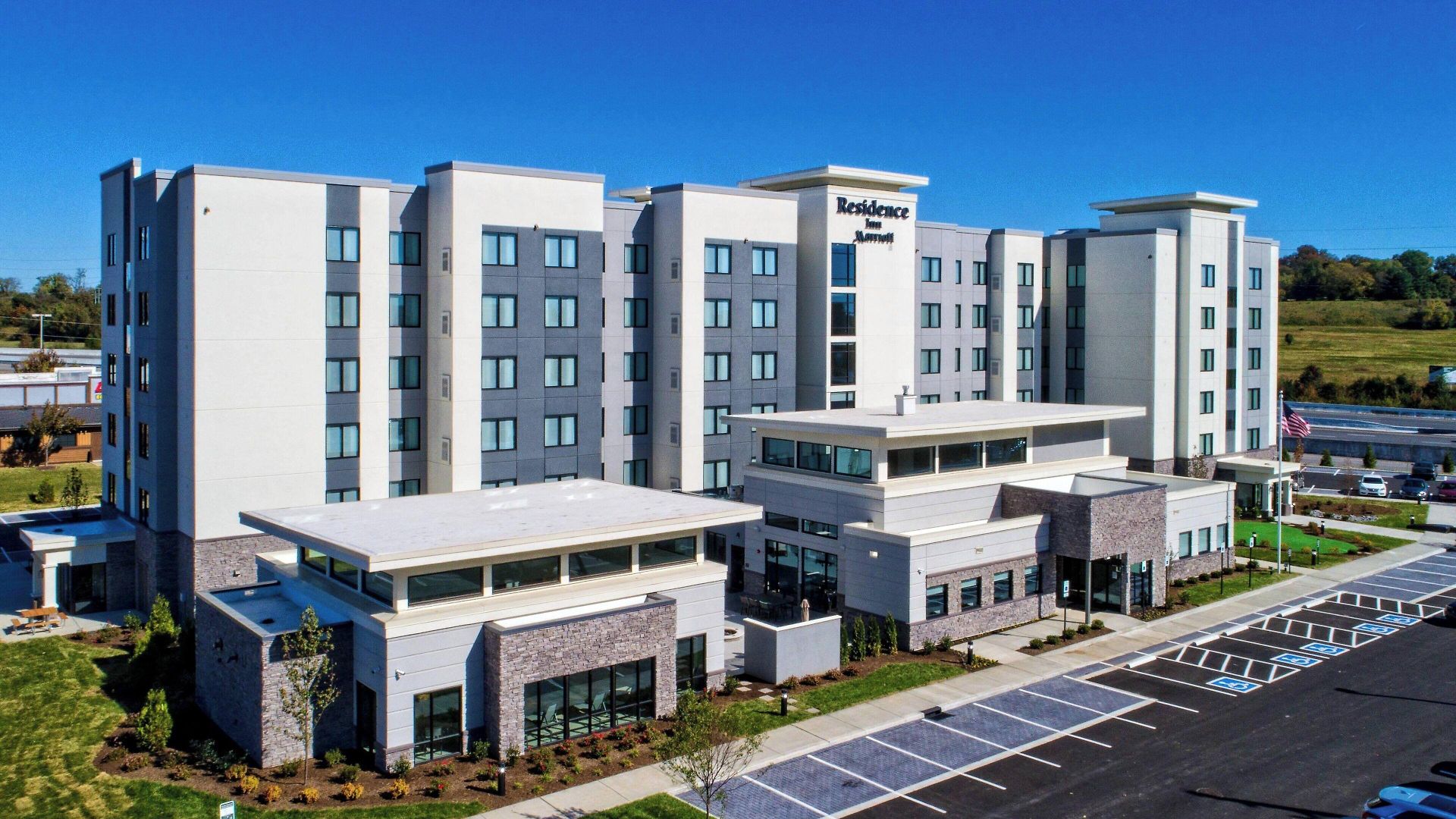 By Marriott At Opryland 3*