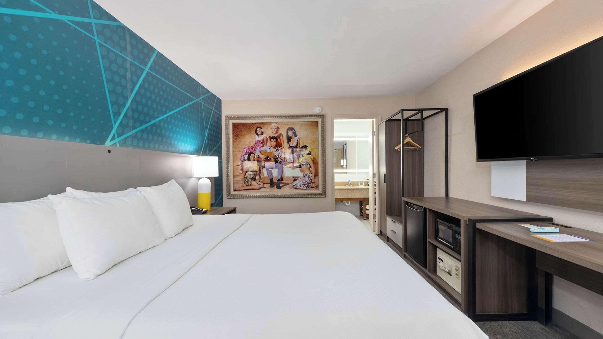 Inn Comfort Downtown - Music Center 4*