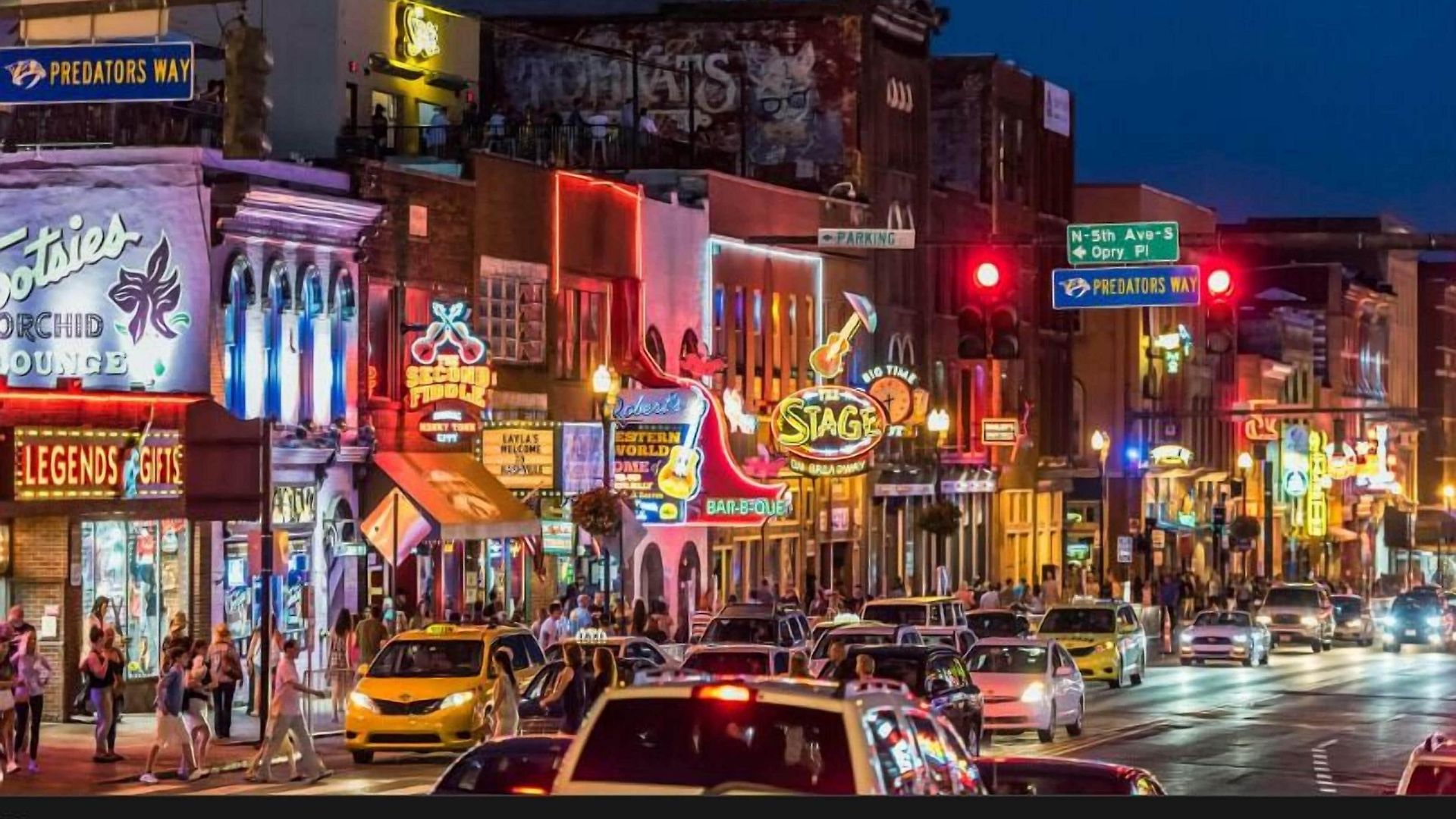 Comfort Downtown - Music Center Inn 4*