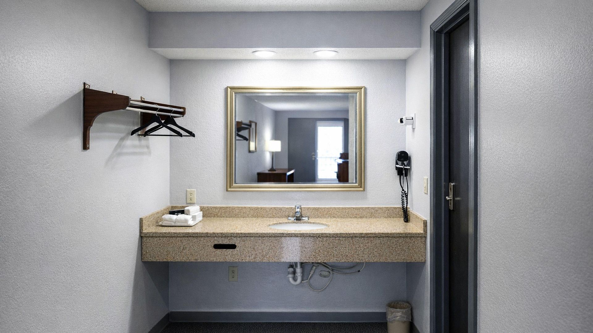Quarters & Hotel 3*