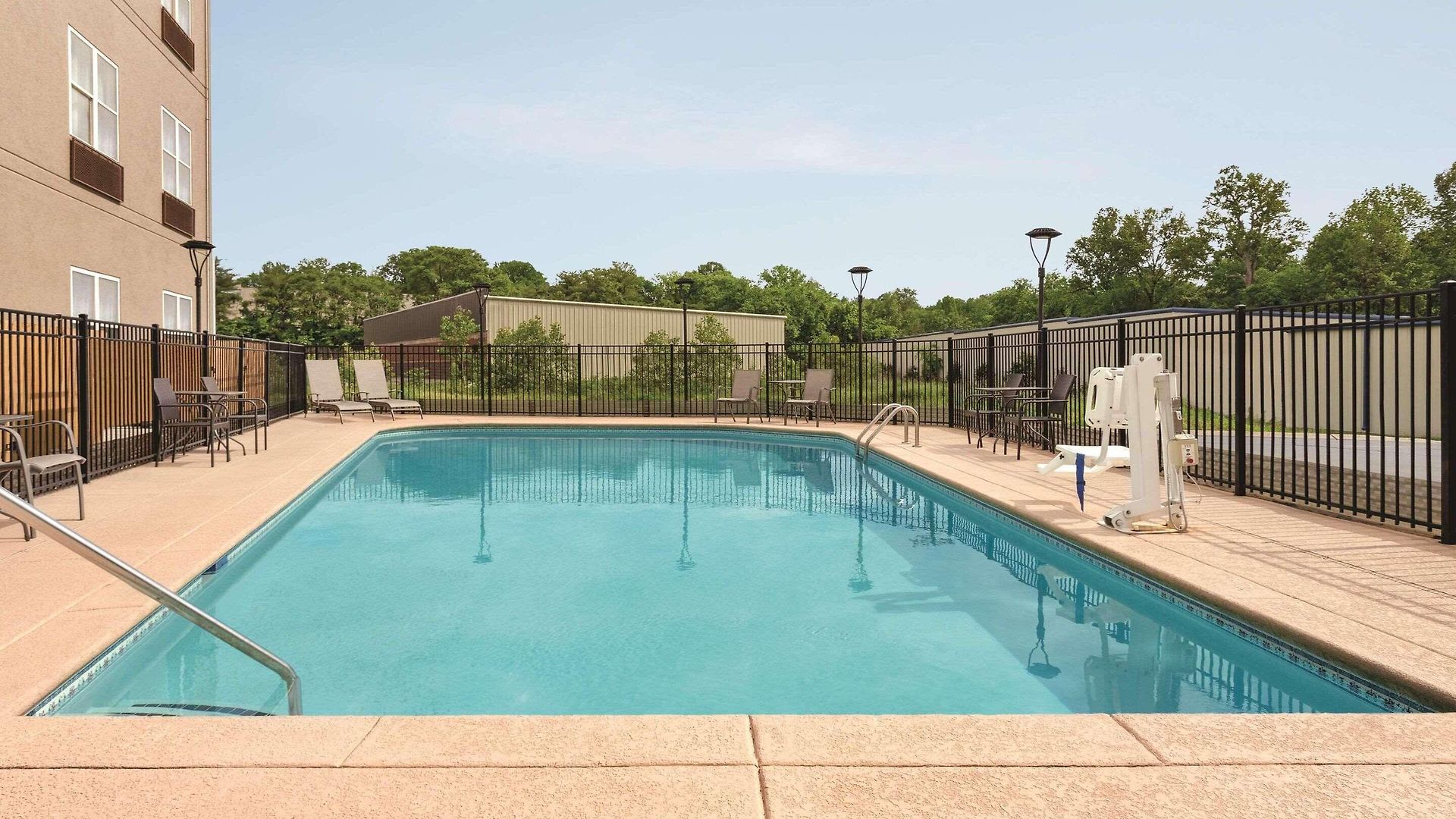 Hotel Country & By Radisson, Airport East, Tn Nashville