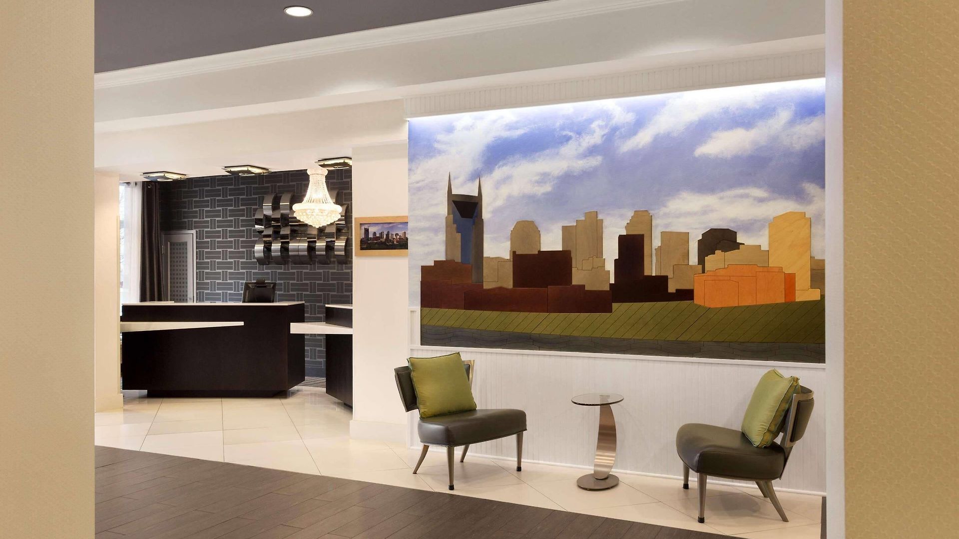 Country & By Radisson Airport Tn 4*