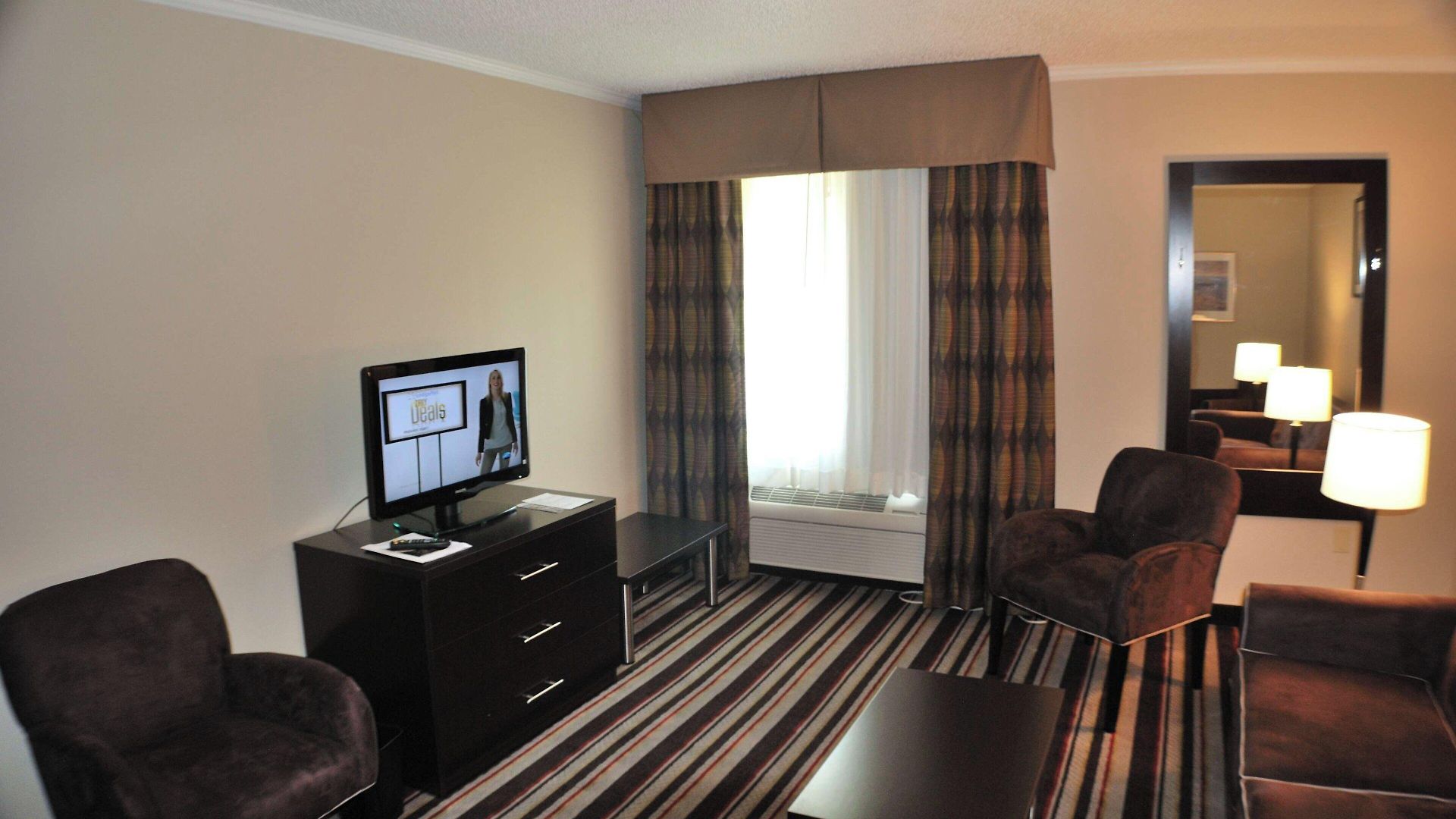 Express W-i40 By Ihg Hotel Nashville