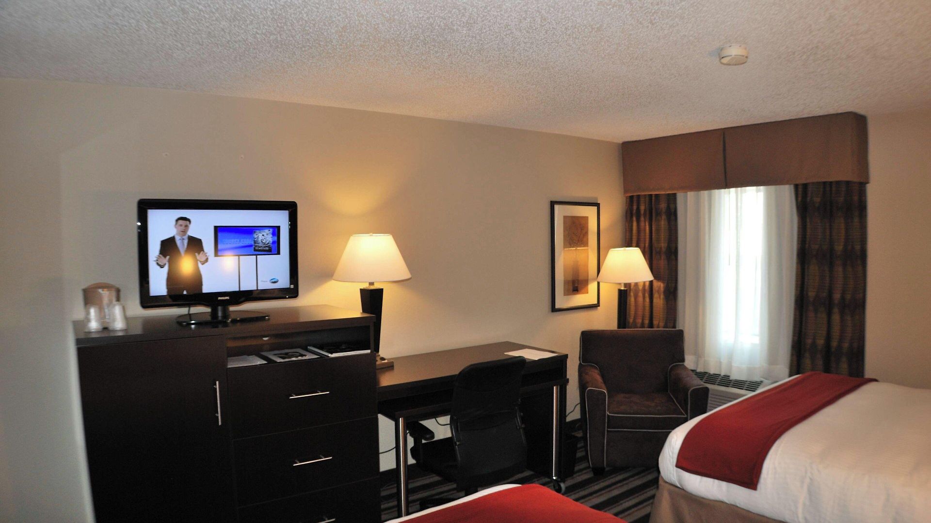 Express W-i40 By Ihg