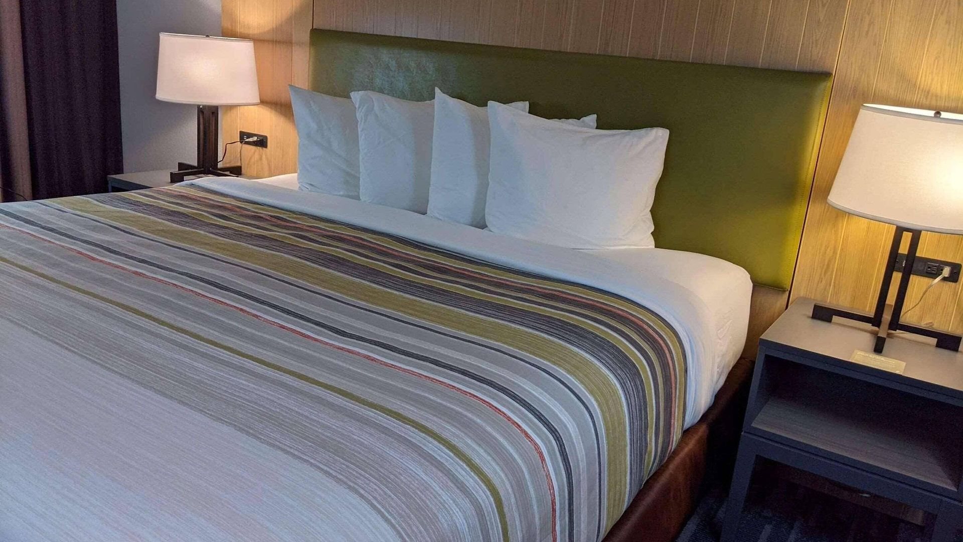 Country & By Radisson, Nashville, Tn