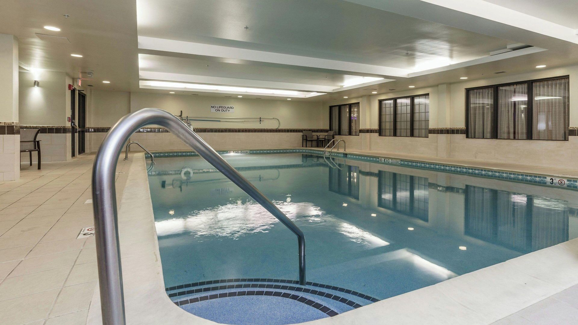 Courtyard By Marriott At Opryland 3*