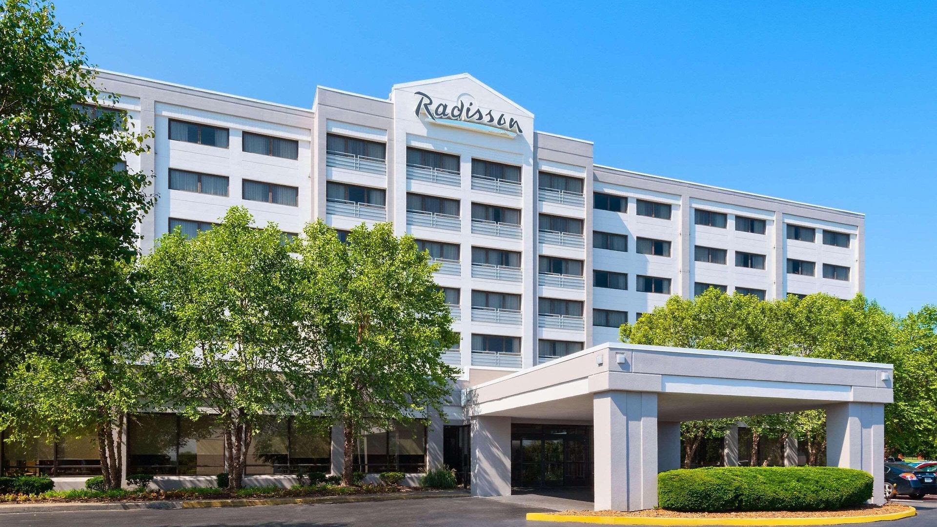 Radisson Airport