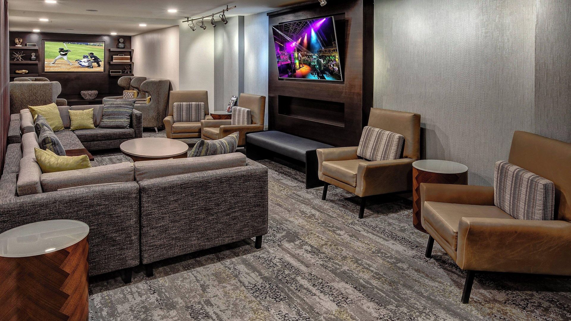 Courtyard By Marriott Vanderbilt West End