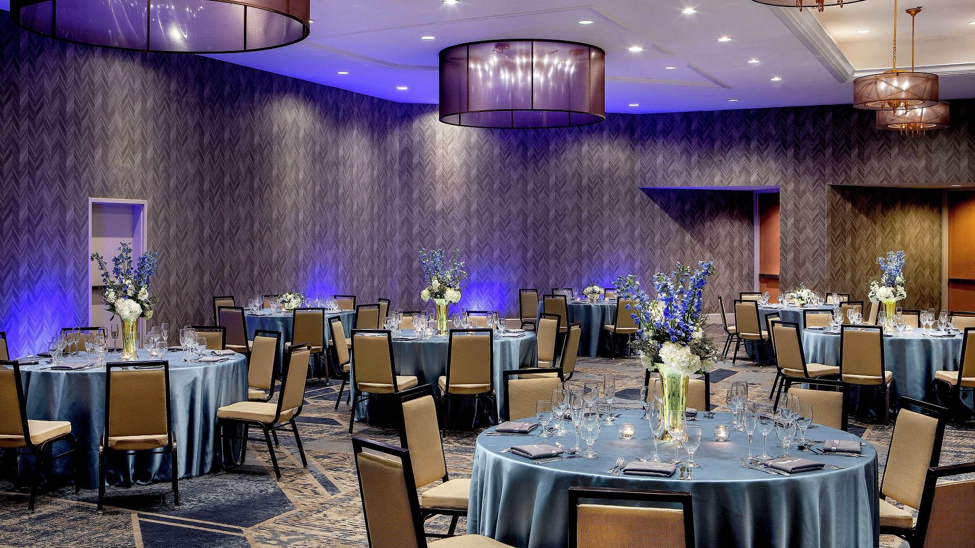 Doubletree By Hilton Downtown Hotel 4*