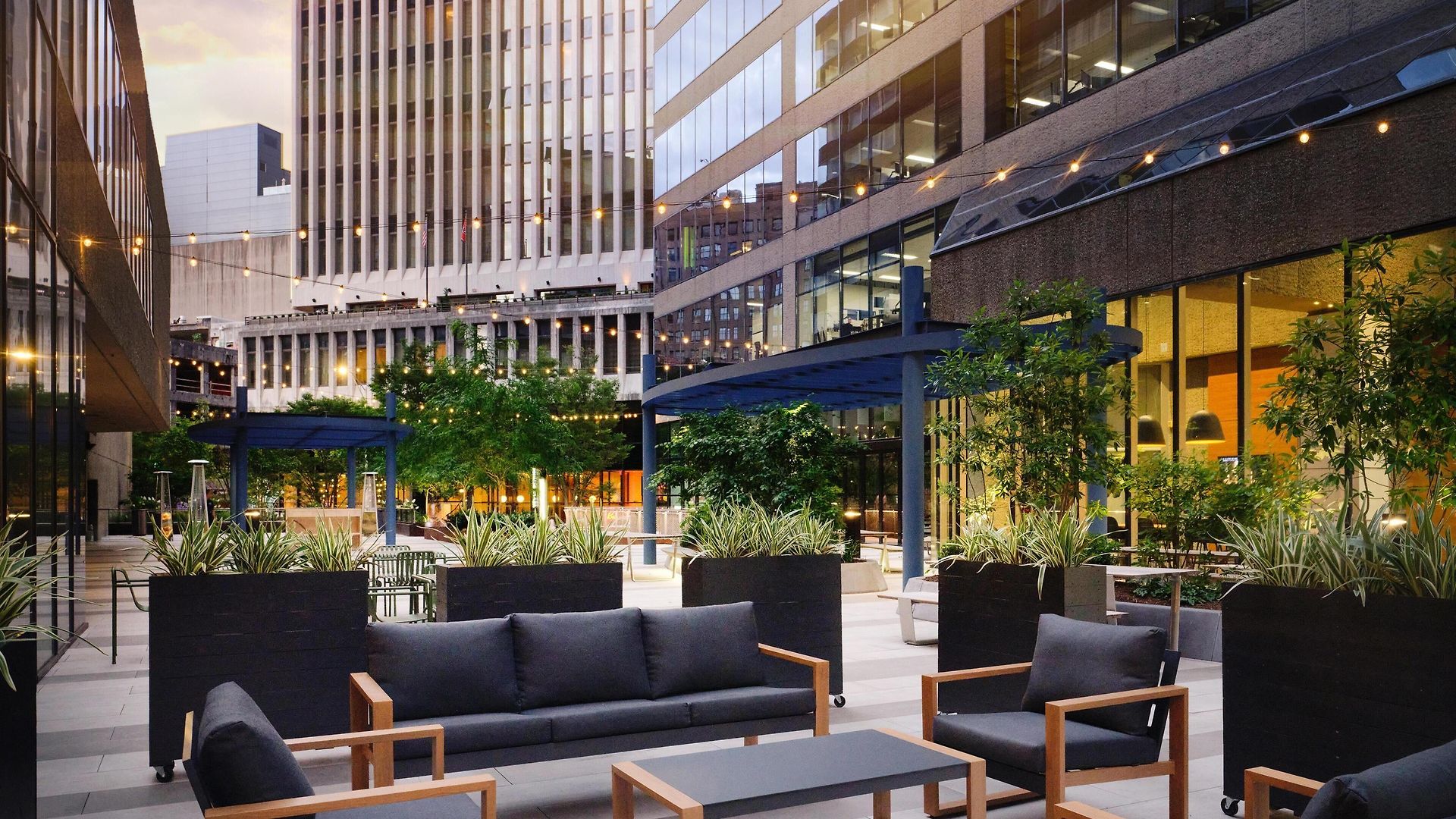 Hotel Doubletree By Hilton Downtown 4*