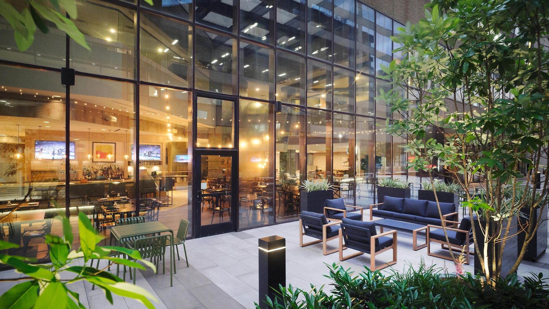 Doubletree By Hilton Downtown Hotel