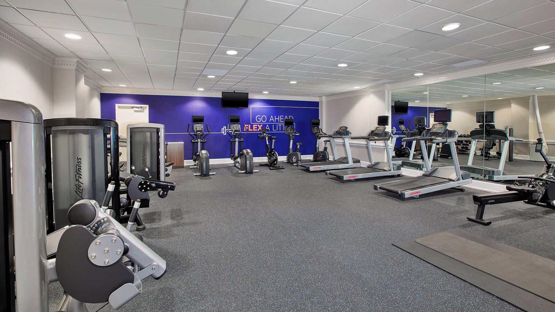 Express Nashville-downtown - Broadway By Ihg Hotel 3*