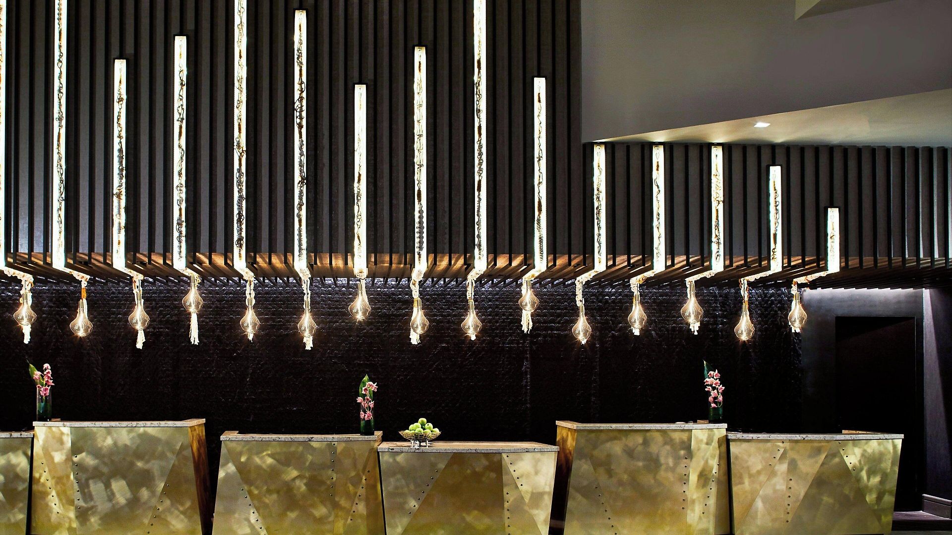Renaissance Hotel 5*