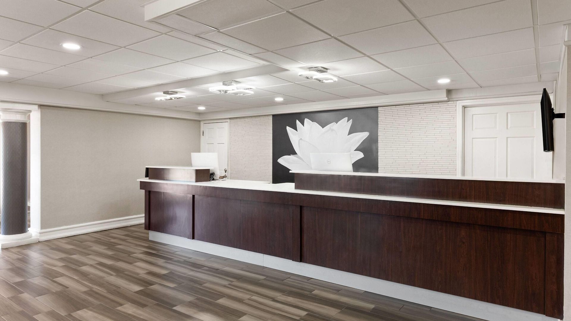 La Quinta By Wyndham South Hotel