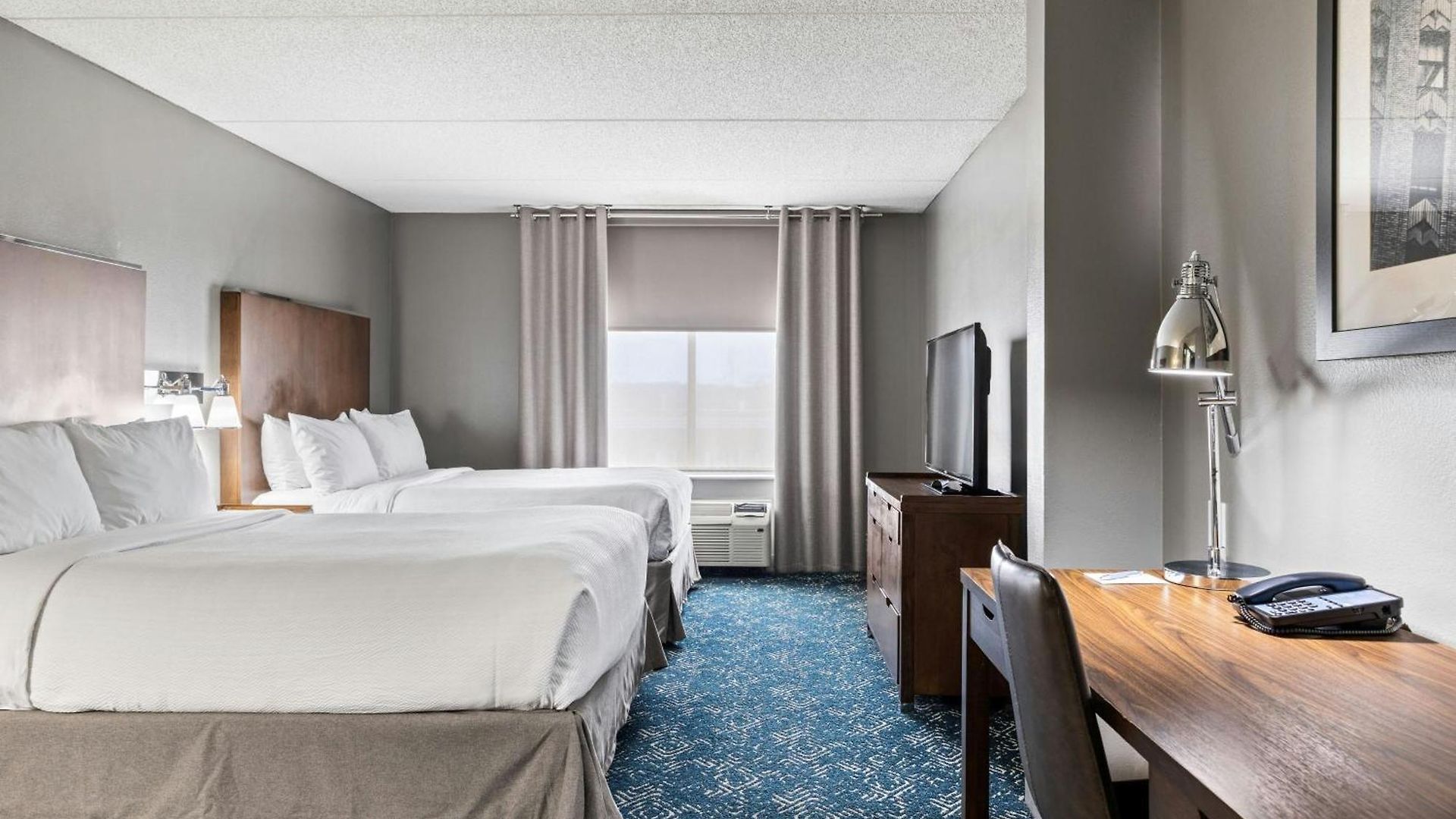 Four Points By Sheraton Airport