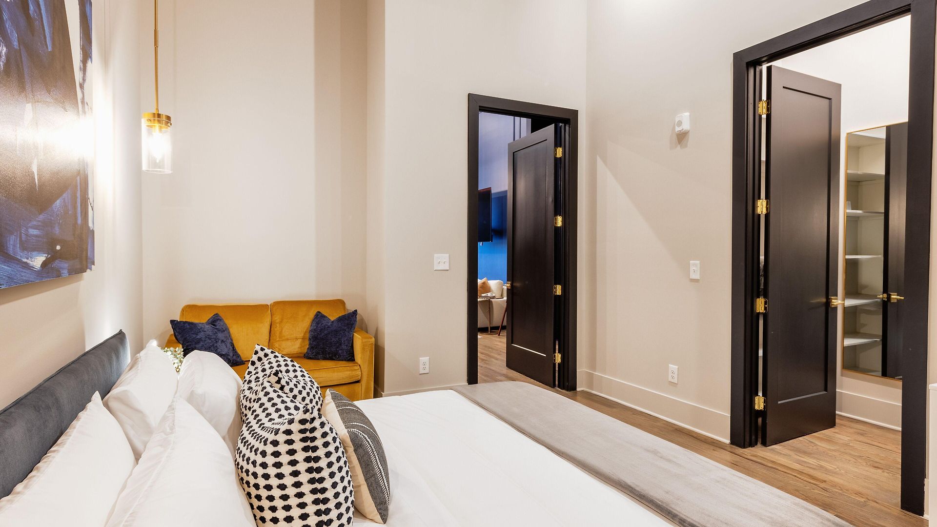 Union Street Lofts 4*