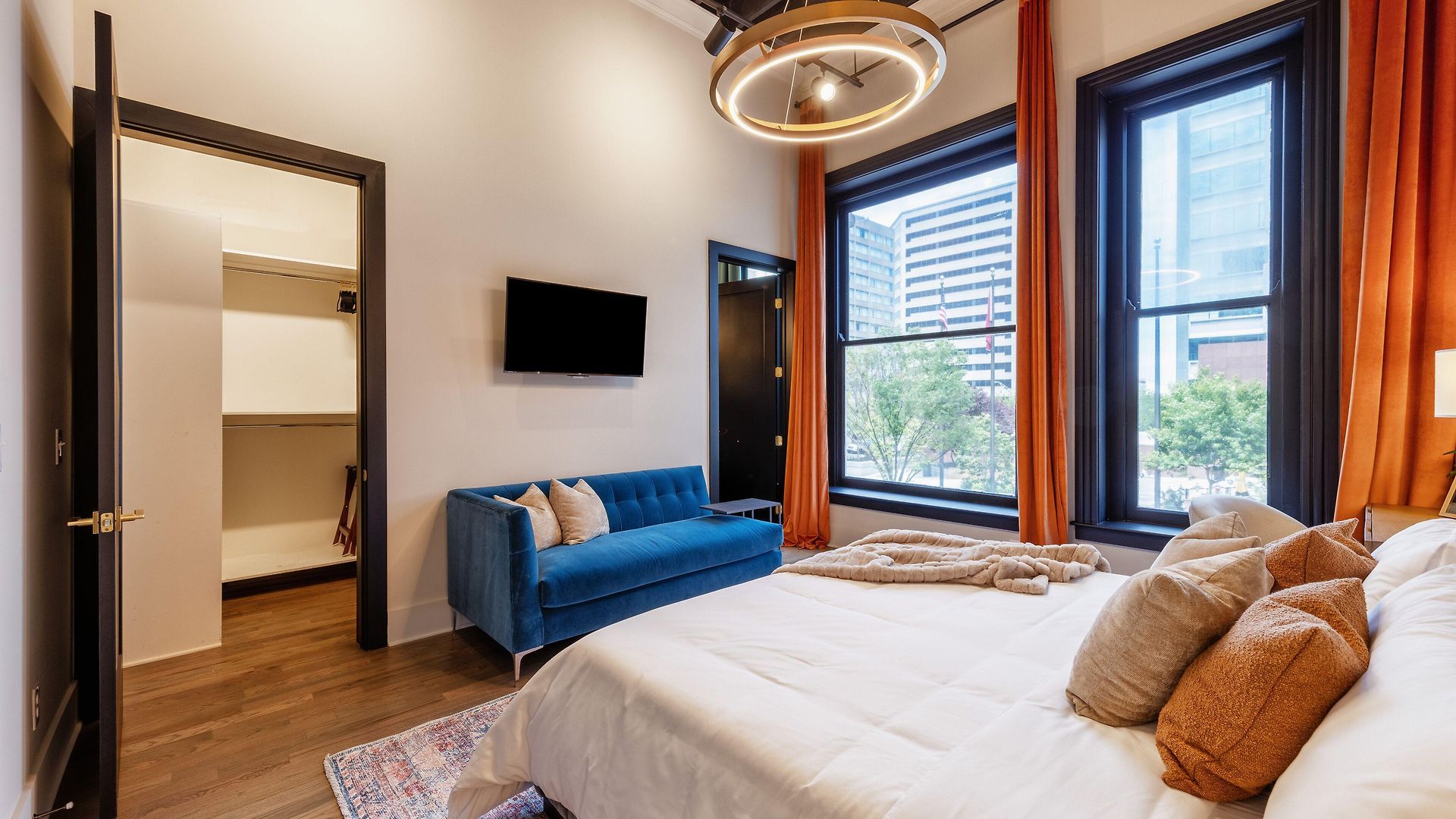 Union Street Lofts 4*