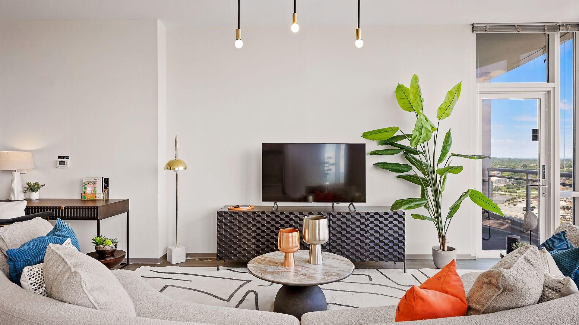 Placemakr Premier Sobro Nashville