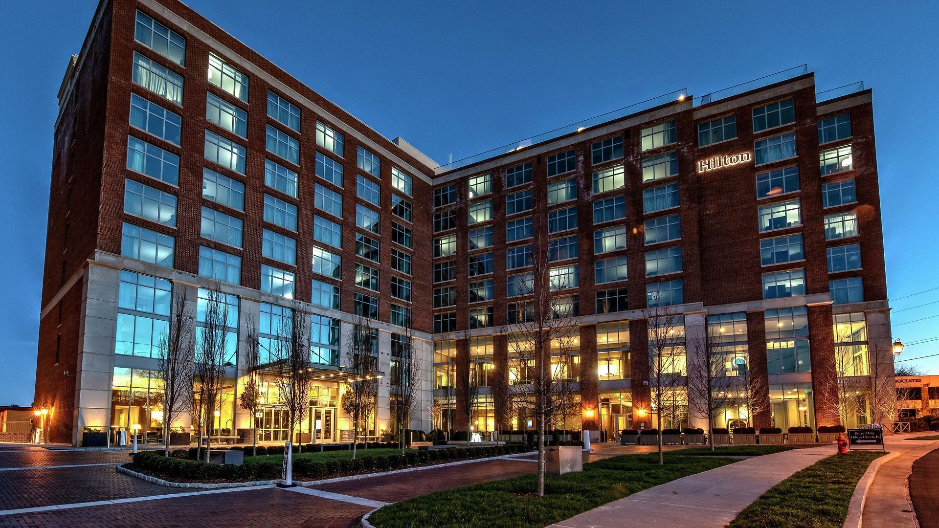 Hilton Hills 4*
