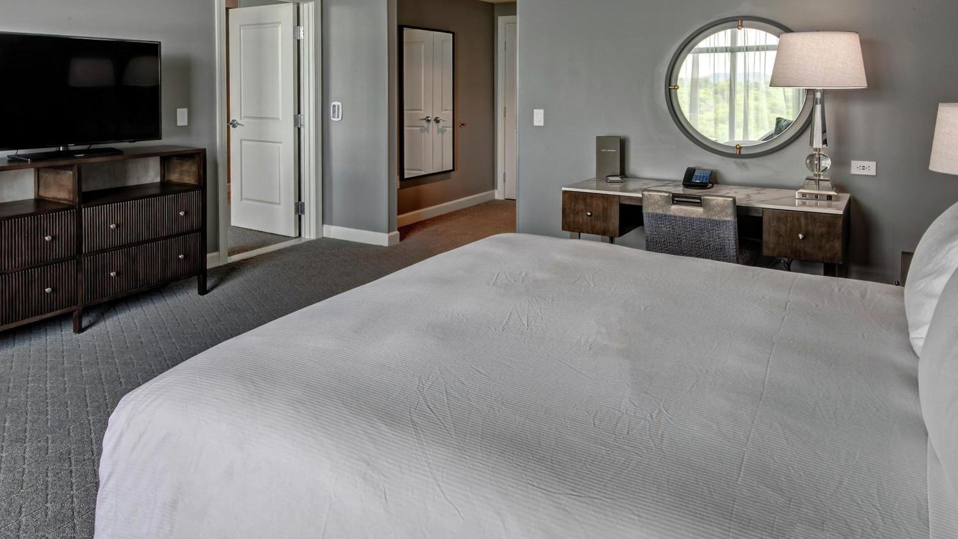Hilton Hills 4*